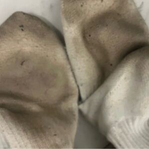 5 pair men’s athletic socks very used